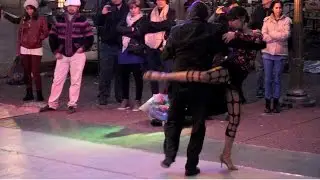 Outdoor Tango Performance in Plaza Dorrega (Buenos Aires)