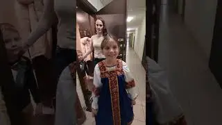 💞Веселая Девочка Пустилась в Пляс с Мишкой💞