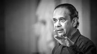 Thanu Padmanabhan: Atoms of Spacetime and the Nature of Gravity (EmQM15)