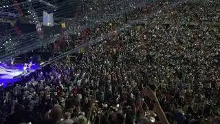 Brooks & Dunn Lead Lafayette CAJUNDOME Crowd in 'Neon Moon' Sing-A-Long
