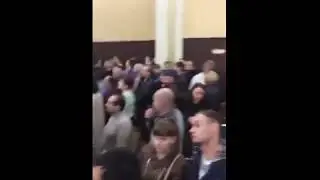 Полный зал