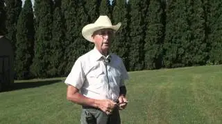 Auctioneer Ralph Zettlemoyer Goes PA Dutch
