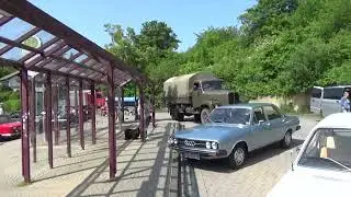 Маленькая выстовка старых машин.
