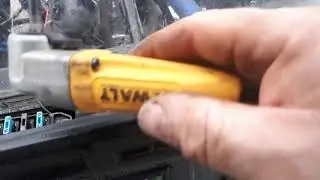 Устанавка электронного прибора температуры с выносным датчиком  (установка в блок)