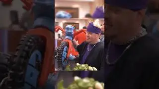 Продает редкие игрушки😬 