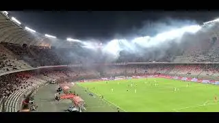 Bari - Catanzaro 1-1. Spettacolo di luci  curva nord Bari