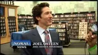 Joel Osteen Book Signing in Atlanta