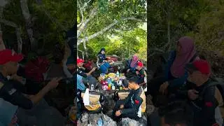 Sarapan Di Puncak Gunung Keriang