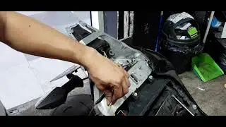 DIY Installation of Integrated Tail Light on Kawasaki Z100r | Kulas Design's Bike