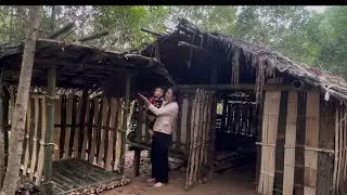 Dung helps a woman harvest fish and builds a simple bamboo bathroom in an abandoned house