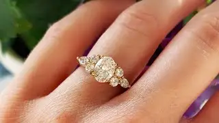 Femininer Diamant Solitär Ring im Ovalschliff (1,26 ct. TW SI) | Feminine Oval Diamond Ring