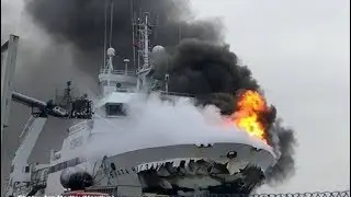 Российский траулер загорелся и затонул
