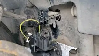 Замена крана уровня передней оси Volvo VNL 780