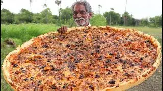 The grandpa make the biggest pizza 😱