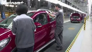 Malaysian Prime Minister test drive Vietnamese-made VinFast