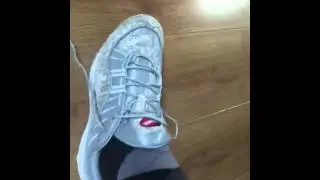 SUPREME AIR MAX 98 Snakeskin - On Foot