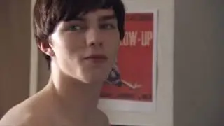 Skins/Молокососы/ Тоооонииии, Выключи музыку!!! 1 сезон, 1 серия