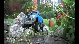 my tamiya tundra and friends with MONSTERCLOD!!!!