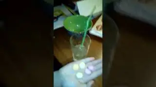 Что будет если ментос кинуть в спрайт