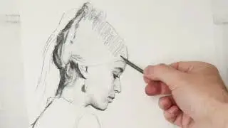Девушка с пергаментами  Рисунок углём  Художник Геннадий Улыбин