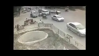 китаец на скутере
