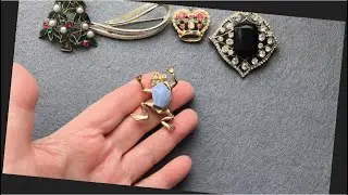 681. Unpacking a Lot of Vintage Jewelry.