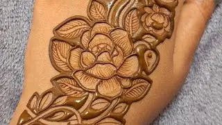 Beautiful floral design 2025 #mehndi #floralmehndi #backhandmehndi #mehndicreations