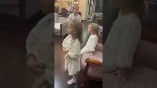 ДЕД МОРОЗ ПРИШЕЛ, а мы не ждали ! Напишите ваши варианты подарка для Левы 🎄