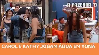 A FAZENDA 17: Carol e Kathy jogam água em Yoná