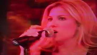 Julie Roberts Band - Wake Up Older (GMA 02/18/2005)