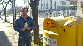 Recycling rules by ESC volunteers Selim and Francesco
