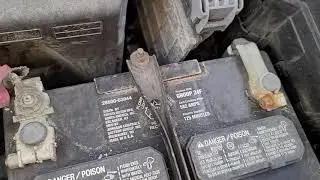 2013 Toyota Sienna battery replacement