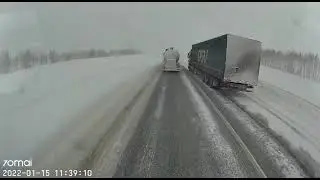 Трасса М5 гололед  Фуры не могут подняться. 15 января 2021.