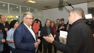 Επίσκεψη του Δ. Κουτσούμπα στην Εικαστική έκθεση για τα 100 χρόνια του ΨΝΑ