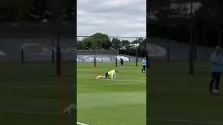 This is absolutely brutal from riyad mahrez on erling haaland! 😭😂🎥 Credit: @sn_footballclub