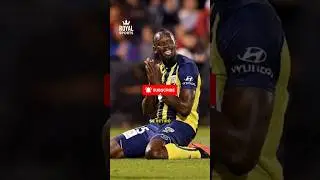 Usain Bolt tried to be a soccer player and this happened 😱⚽