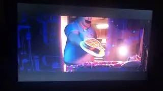 Cloudy with a Chance of Meatballs 2 Live Corp Cake Scene