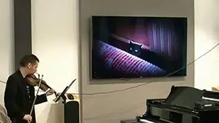 Илья Вязов.  Half of a cat для скрипки, электроники и видео. Композиторские читки в Москве, 2022