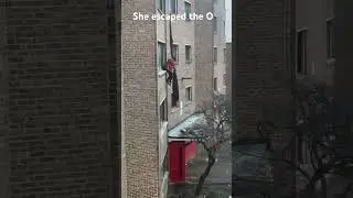 Climb out the 5 floor of Oblock