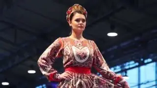 Fashion показ August_van_der_walz (Full Frame Production)
