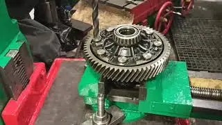 Высверливание клëпок на сверлильном станке 2118. Дифференциал Skoda.