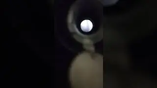 маньяк стоит под дверью