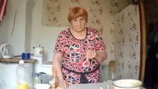 Как приготовить коврижку с вареньем и чаем