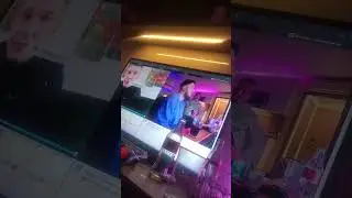Стрим, общение с блатным на языке финика 