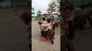 games kepiting berjalan dalam kegiatan pramuka penggalang smpit al-mumtaz pontianak