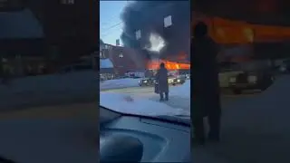 г.ЧЕЛЯБИНСК ГОРИТ ТРК "ЕВРОПА АЗИЯ" НАПРОТИВ ЦИРКА УЖАС!!!