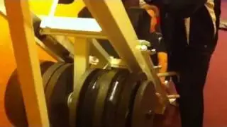 BodyTech Team Member Ron Mc Crae leg pressing 700 lbs!