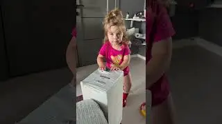 Модница распаковывает подарки #shortvideo #дети #baby #продетей #уля #прикол #мамавдекрете #діти