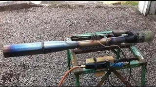 Building and running my chinese style pulsjet engine!
