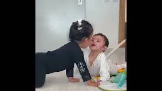מיאל גולן משחקת עם אחיה הקטן רון 😍❤️